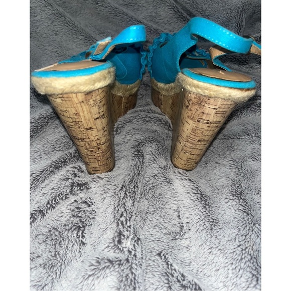 Wild Diva Turquoise Ruffle Slingback Sandals - Picture 3 of 4